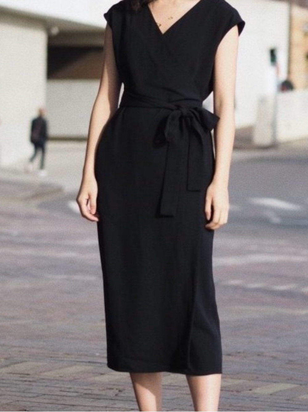 Everlane Black V-Neck Japanese GoWeave Tie-Waist Wrap Midi Dress